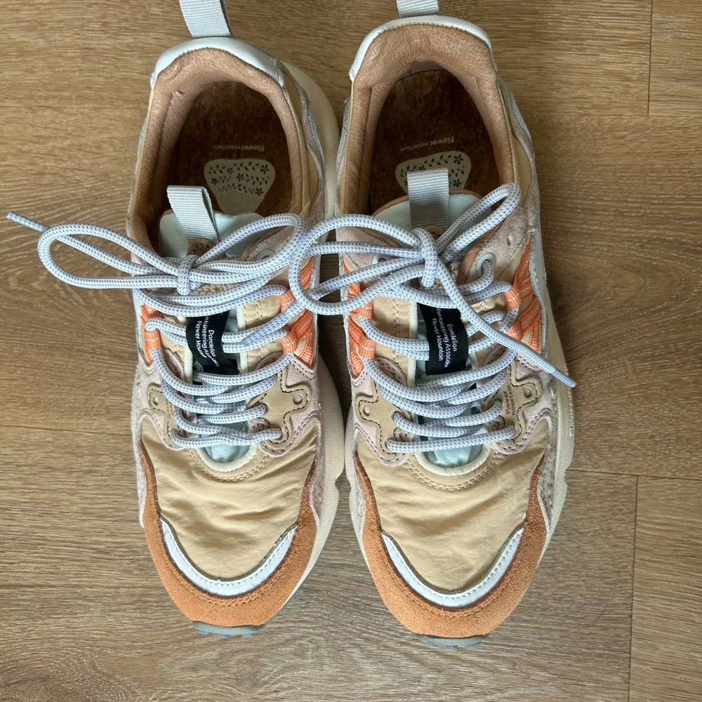 Flower Mountain Yamano 3 Womens Sneakers Tan Orange Blue Barely Worn